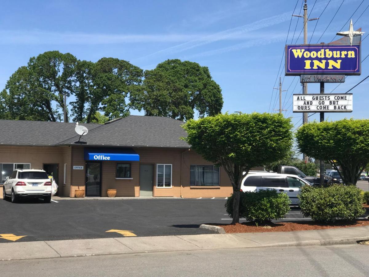 Woodburn Inn Exterior foto
